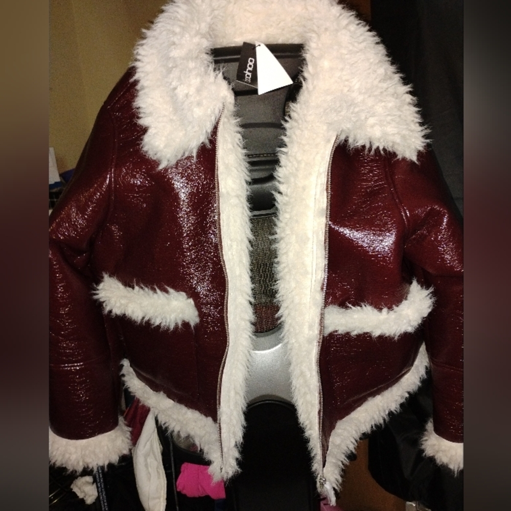 *New/ Unworn Women's Burgundy and White Faux Fur Jacket